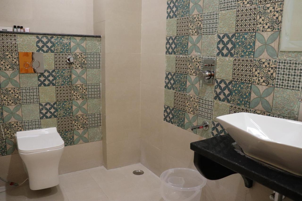 Hotel Jmb Dźodhpur Zewnętrze zdjęcie
