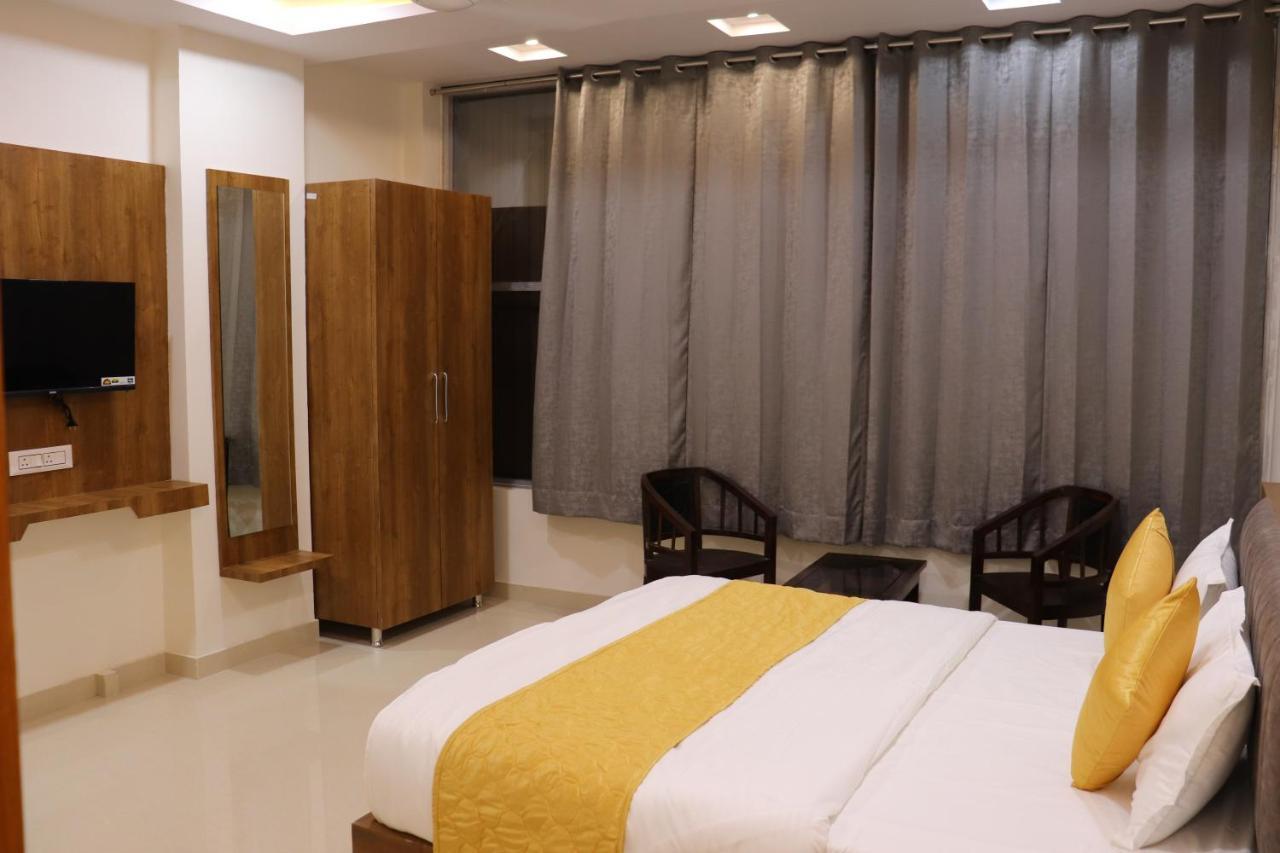 Hotel Jmb Dźodhpur Zewnętrze zdjęcie